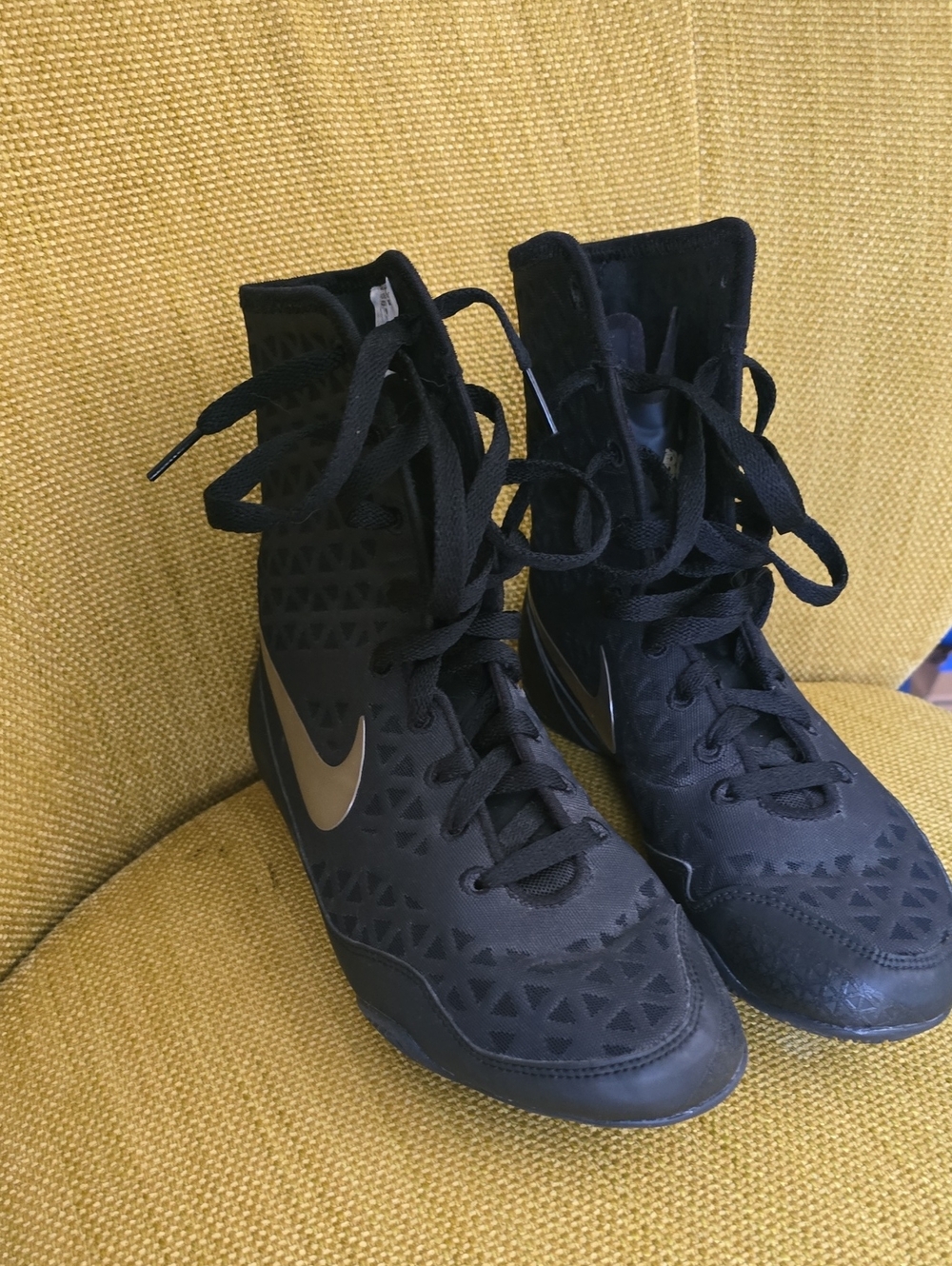 Nike Men’s Black with Gold Swoosh Athletic High-Top Sneakers